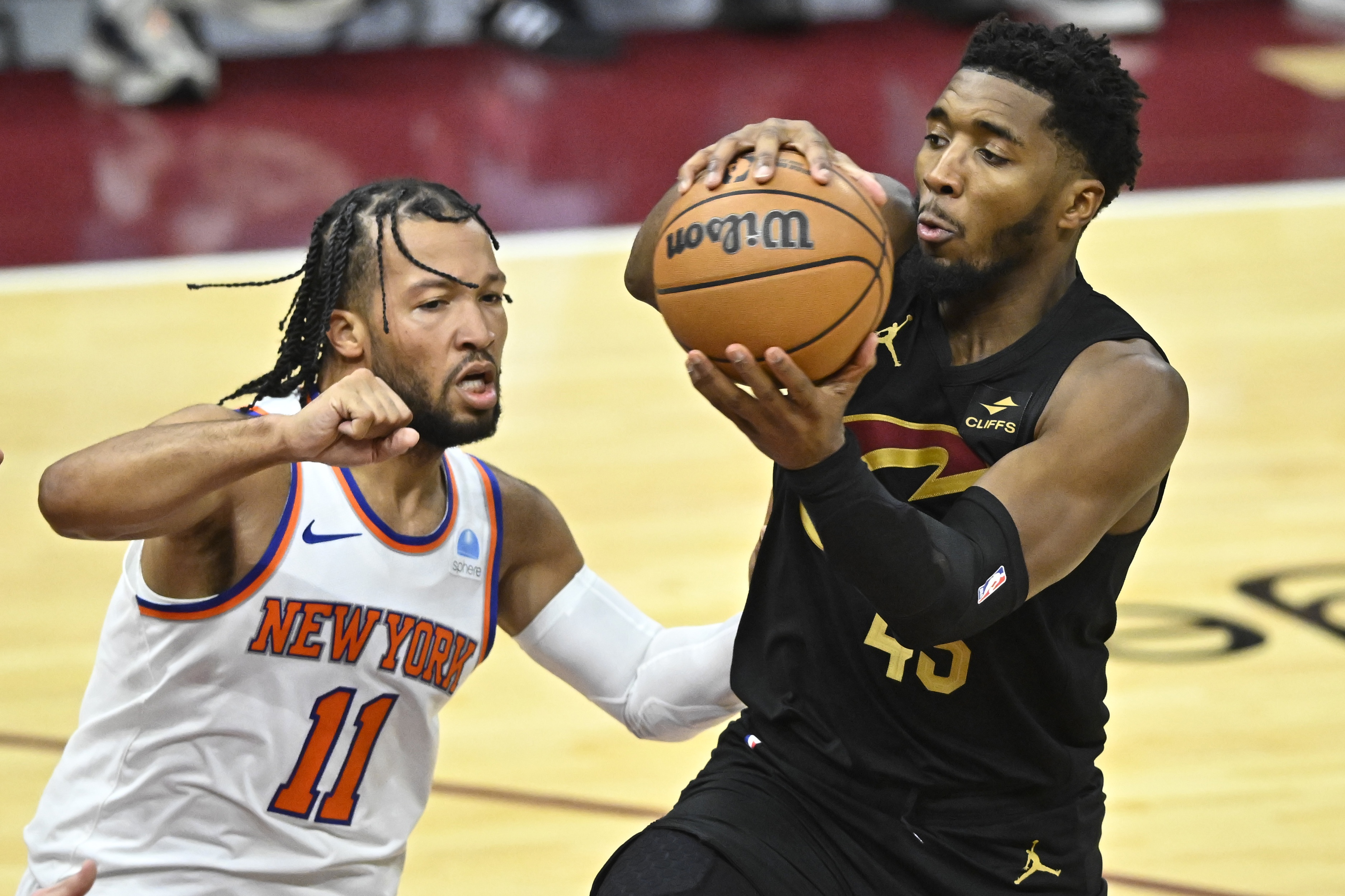 世界杯客户端升级下载-越发激烈~东部第3尼克斯输给雷霆 没比赛的骑士将胜场差缩小到1个